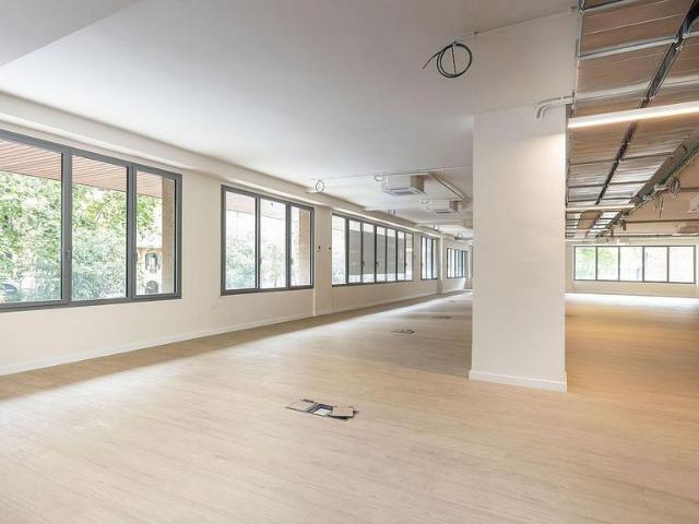 Oficina en alquiler en plaza De Lesseps, Barcelona, de 351 m² por 5.370