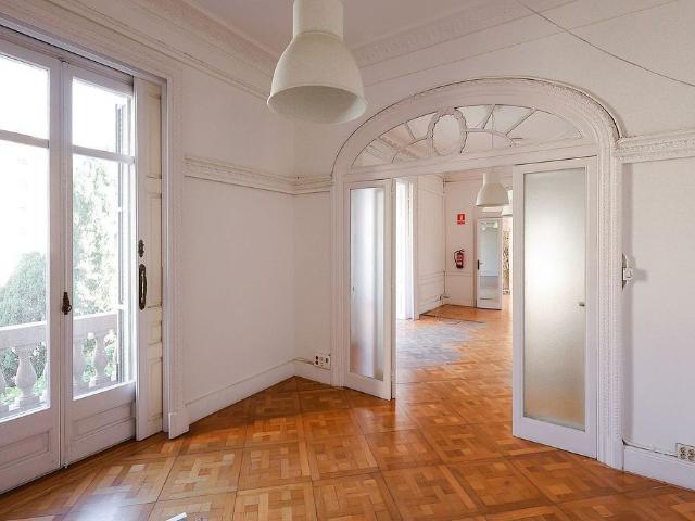 Oficina en alquiler en plaza De Ramon Berenguer El Gran, Barcelona, de 400 m² por 8.575