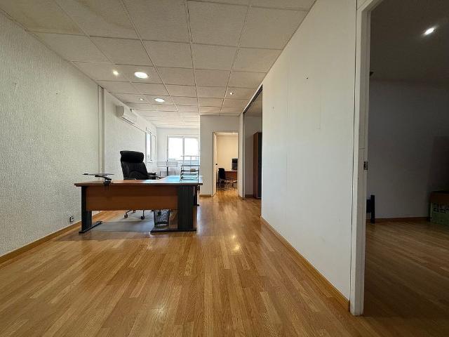 Oficina en alquiler en plaza Del Doctor Letamendi, Barcelona, de 109 m² por 1.250