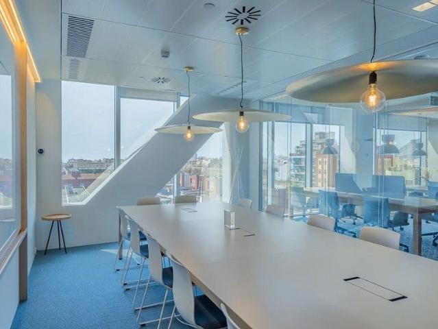 Oficina en alquiler en plaza Del Gas, Barcelona, de 650 m² por 25.999