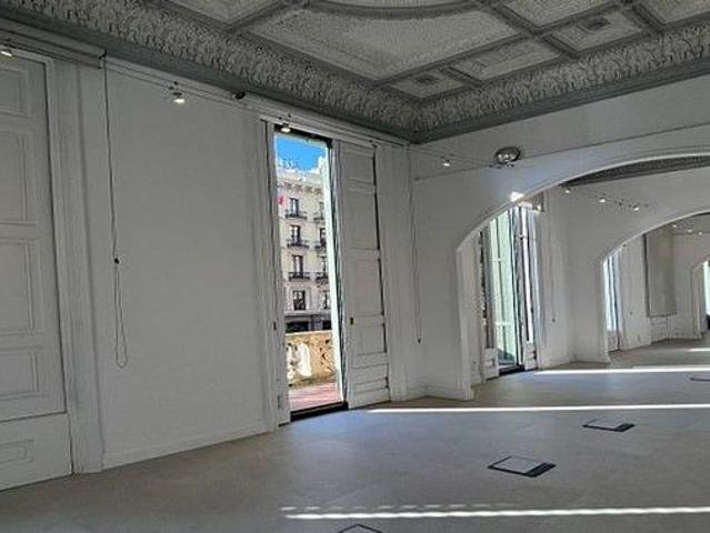 Oficina en alquiler en rambla De Catalunya, Barcelona, de 564 m² por 11.280