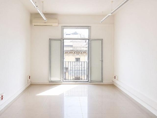Oficina en alquiler en rambla De Catalunya, Barcelona, de 65 m² por 1.250