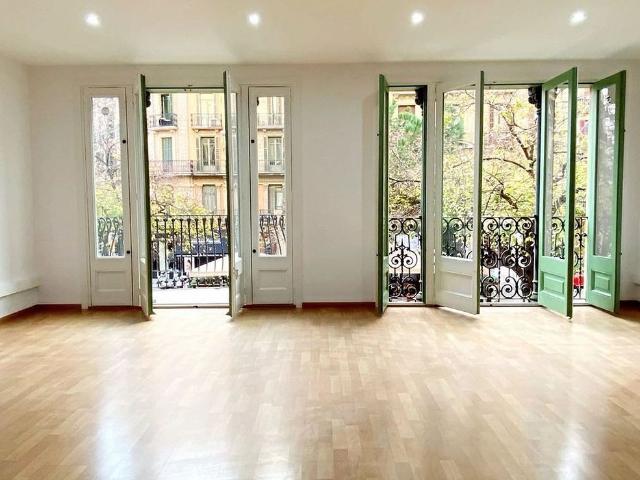 Oficina en alquiler en rambla De Catalunya, Barcelona, de 65 m² por 1.301