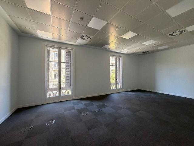 Oficina en alquiler en rambla De Catalunya, Barcelona, de 689 m² por 13.780