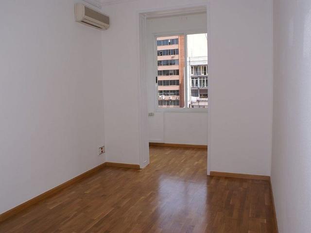 Oficina en alquiler en rambla De Catalunya, Barcelona, de 72 m² por 1.525