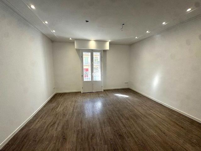 Oficina en alquiler en rambla De Catalunya, Barcelona, de 81 m² por 1.200