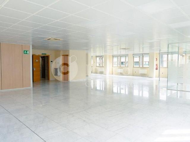 Oficina en alquiler en rambla De Ferran, Lleida, de 140 m² por 1.800