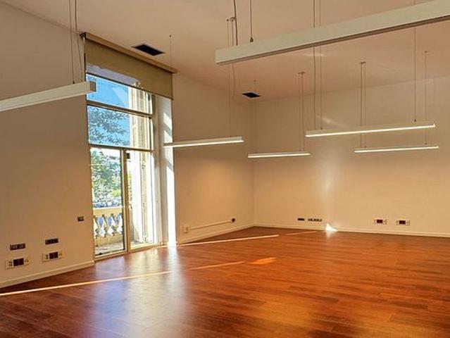 Oficina en alquiler en ronda De Sant Pere, Barcelona, de 149 m² por 2.235