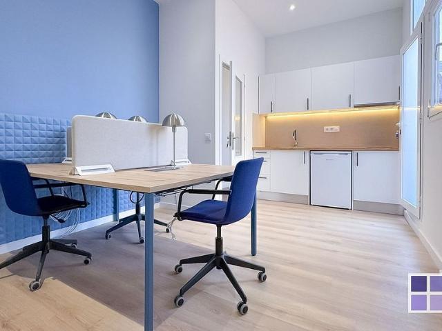 Oficina en alquiler en ronda De Sant Pere, Barcelona, de 24 m² por 750