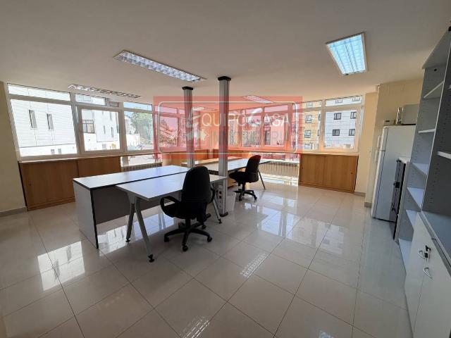 Oficina en alquiler en San Roque As Fontiñas 27002
