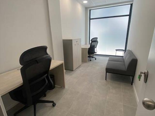 Oficina en Alquiler en Santa Eulàlia