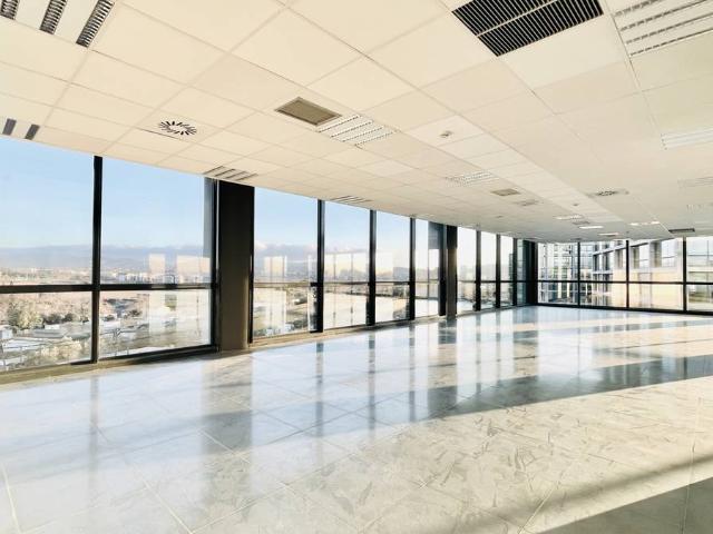 Oficina en Alquiler en Turó de Can Mates