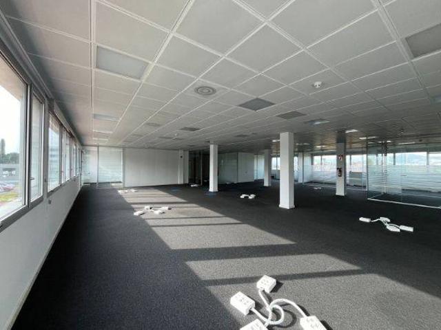 Oficina en Alquiler en Zona Industrial