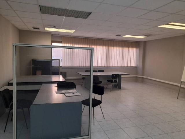 Oficina en Alquiler en Zona Industrial