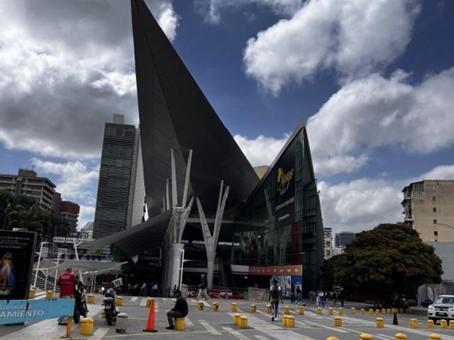 OFICINA EN ALQUILER 60 M2 URB. TORRE EMPRESARIAL MILLENIUM