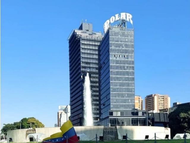 Oficina en Alquiler Torre Polar 171m2 Plaza Vzla MP