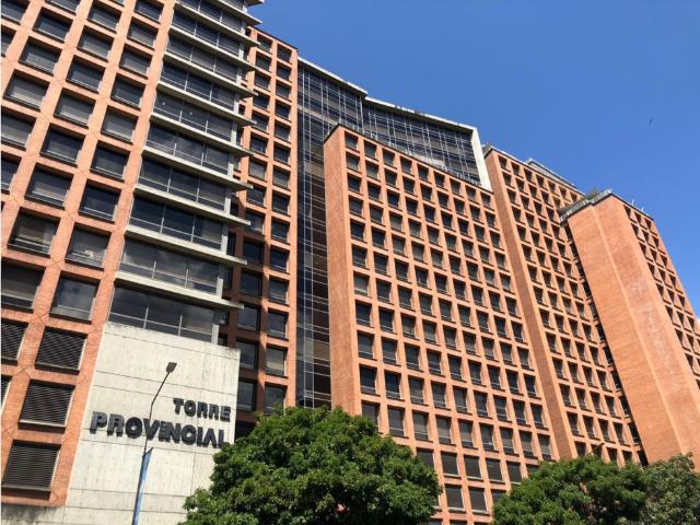 Oficina en Alquiler Torre Provincial CHACAO. PF LJL