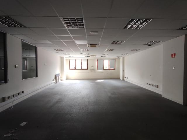 Oficina en alquiler Uribitarte 160m