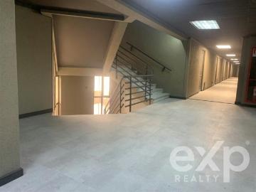 Oficina en arriendo, amplitud 246 m2 en Las Condes | Espacios por CLF 79.00 en Las Condes