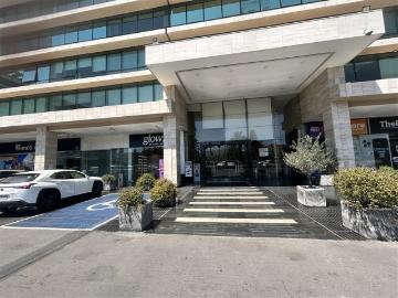 Oficina en Arriendo en Av. La dehesa / Portal La Dehesa