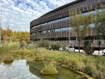 Oficina en Arriendo en Av Santa Maria 5800