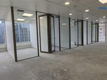 Oficina en Arriendo en Rosario Norte / A. de Córdova, espectacular vista esquina