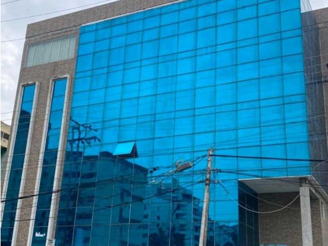 OFICINA EN EDIFICIO 137. NLH