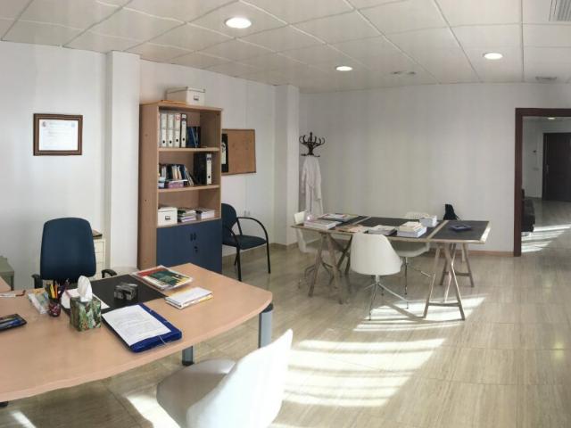 OFICINA EN EL CENTRO DE EJIDO T