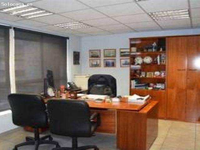 Oficina en entreplanta en el centro de Santiago de Compostela del año 1986