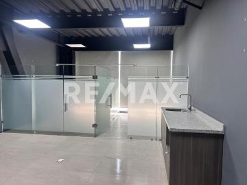 OFICINA EN RENTA EN MOMENTUM CENTRO SUR