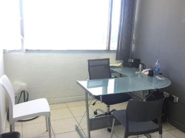 Oficina en Renta en Av. Universidad en Chihuahua Amueblada tipo Coworking