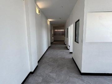 Oficina en renta piso 2