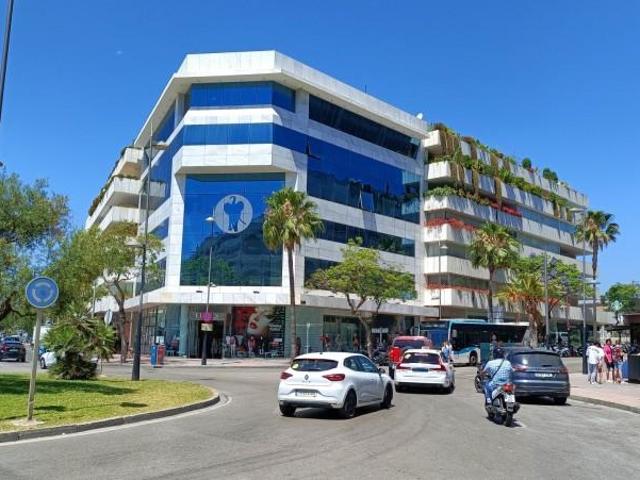Oficina en venta Marbella