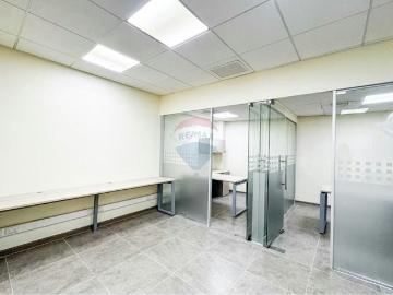 Oficina en venta – barrio el golf, las condes | Espacio, 6000.00 en Las Condes
