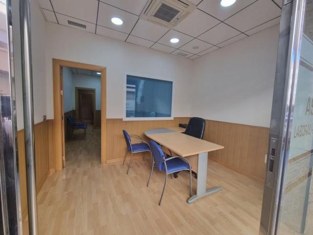 Oficina en venta con 46 m2, en Nueva Andalucía Almería