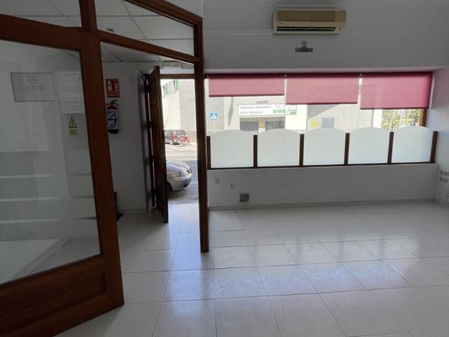 Oficina en venta con 80 m2, 2 dormitorios en Salobreña