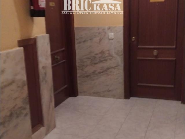 Oficina en venta con 80 m2, en Centro Cáceres