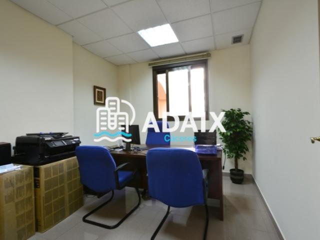 Oficina en venta con 82 m2, 3 dormitorios en Casco Antiguo Cáceres