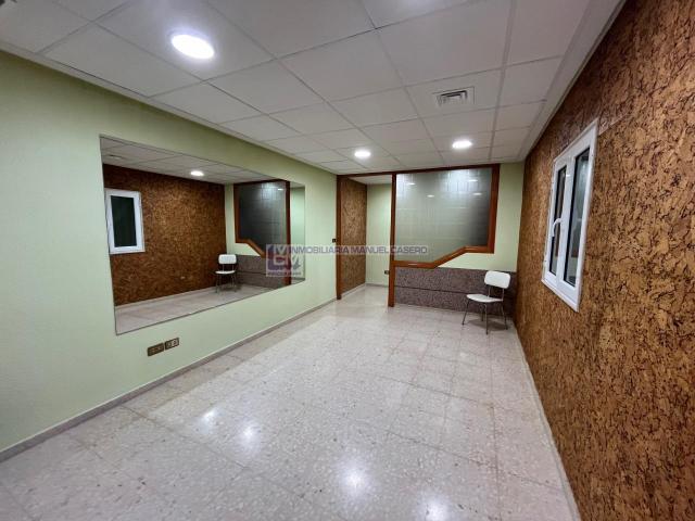 Oficina en venta con 85 m2, en Oeste Nuevo Oeste Sierrilla Cáceres