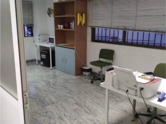 Oficina en venta con 130 m2, en Santa Marina La Paz Corte Inglés Badajoz