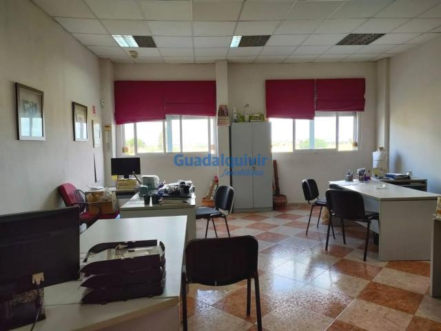 Oficina en venta con 160 m2, en Montequinto Dos Hermanas, Centro