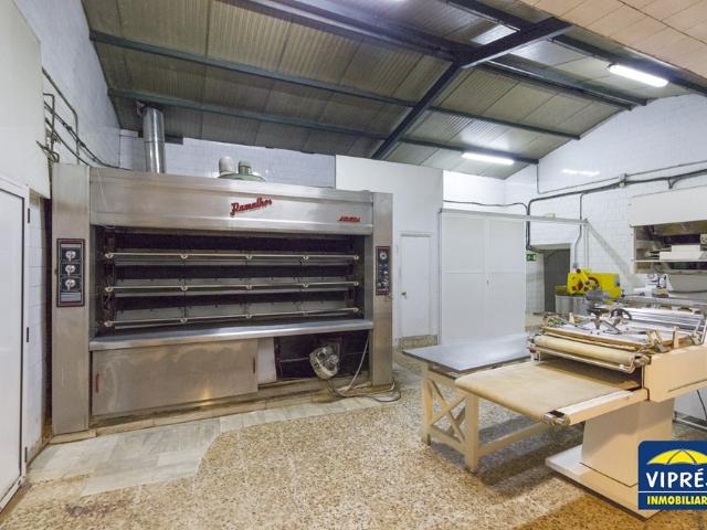 Oficina en venta con 193 m2, en Alange