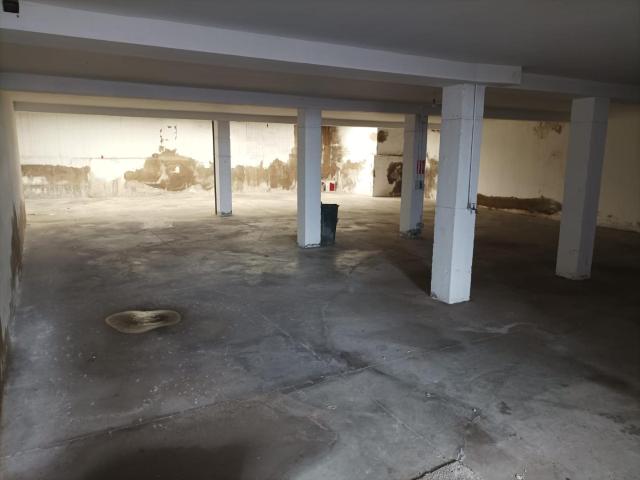 Oficina en venta con 300 m2, en La Puebla de Alfindén