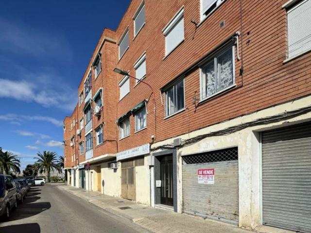 Oficina en venta con 34 m2, 3 dormitorios en Utebo