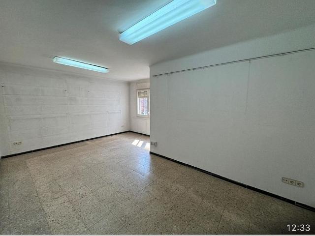 Oficina en venta en Manresa, de 33 m² por 68.000