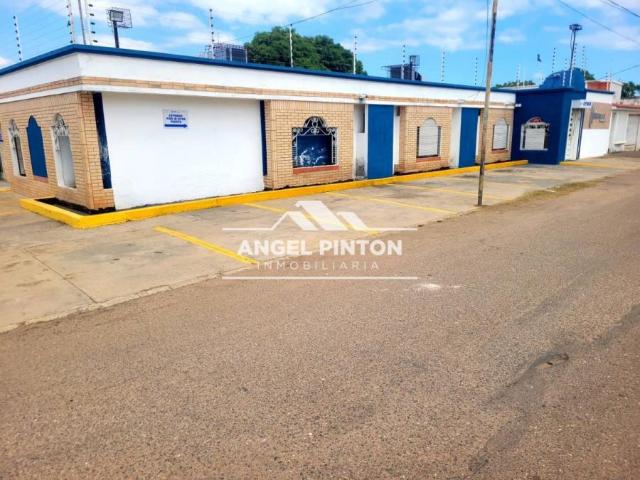 Oficina en Venta en Maracaibo Calle 82 Urb. La Rotaria. III Etapa Zulia