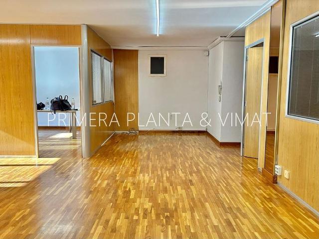 Oficina en venta en Mataró, de 138 m² por 229.000