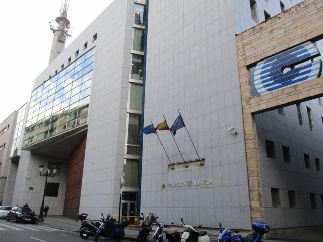 Oficina en venta en Oviedo, Oviedo