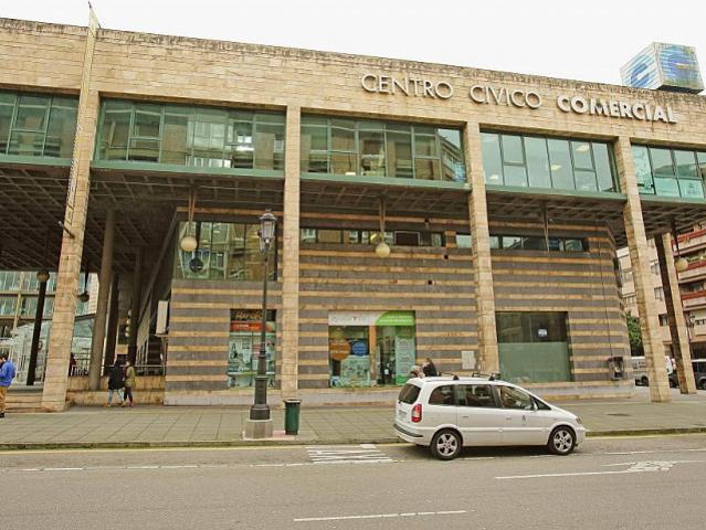 Oficina en venta en Oviedo, Oviedo