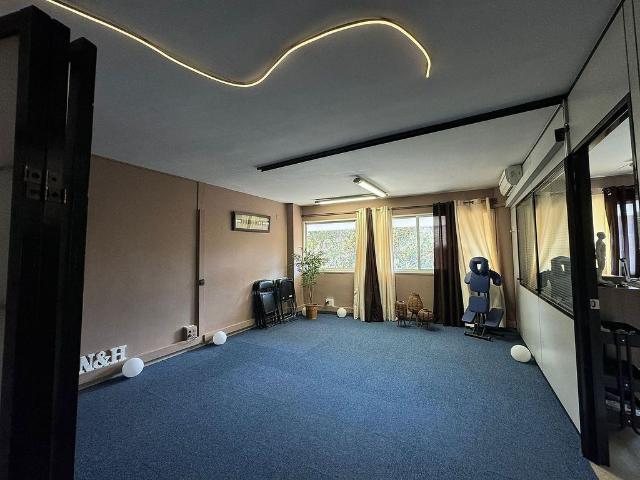 Oficina en venta en avenida De Jacquard, Terrassa, de 70 m² por 106.000